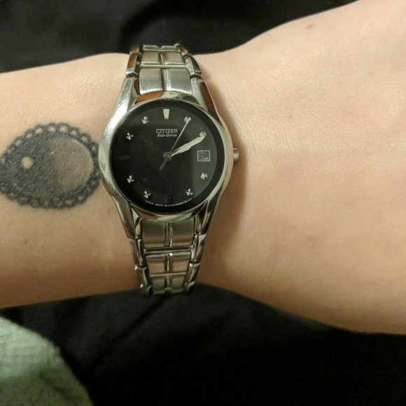 Watch - Picture 2 of 4